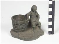 2378.2.jpg; 2378; Twee inktpotten van gegoten metaal; inktpot