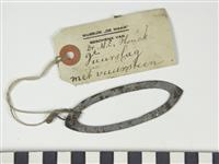 2927.2.jpg; 2927; Koperen testje, pijpcomfoor, vuurslag en cliché voor tabakszak; test