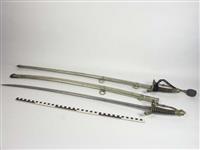 3307.02.jpg; 3307; Drie sabels; sabel