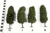 S2003-056.H,I,J,K.jpg; S2003-0056; Zeven grote donker groene bomen, vijf grote licht groene bomen en twee kleine licht groene bomen op een plastic voetje; boom
