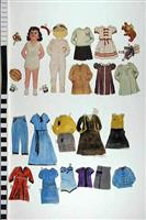 S2003-598.01.jpg; S2003-0598; Vijf aankleedpoppen met kleren en accesoires, Dionne vijfling; aankleedpop
